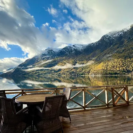 Skjolden Resort * 스키올덴
