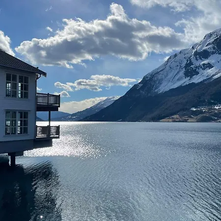 Skjolden Resort * 스키올덴