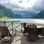 Skjolden Resort *