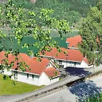 Skjolden Resort *