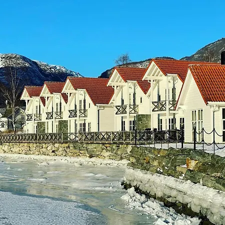 Skjolden Resort שולדן